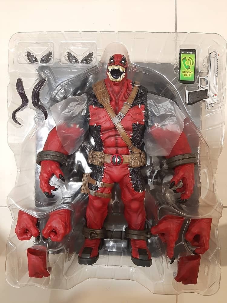 RARE COLLECTORS ITEM Marvel Hot Toys Video Game Masterpiece VGM35