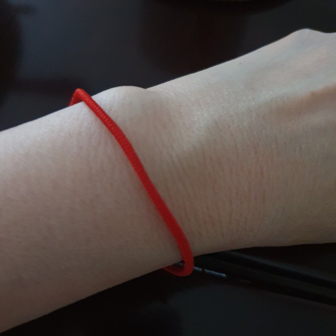 Red lace bracelet hotsell