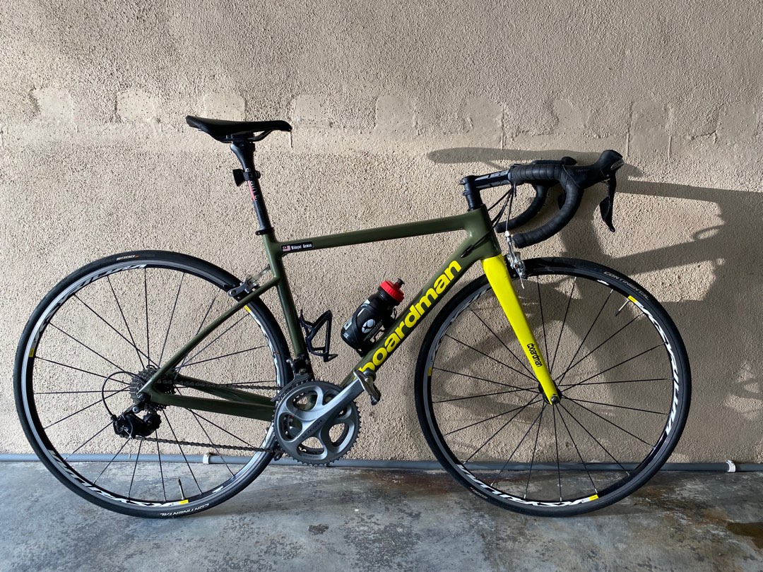 Boardman carbon road bike for sale deals