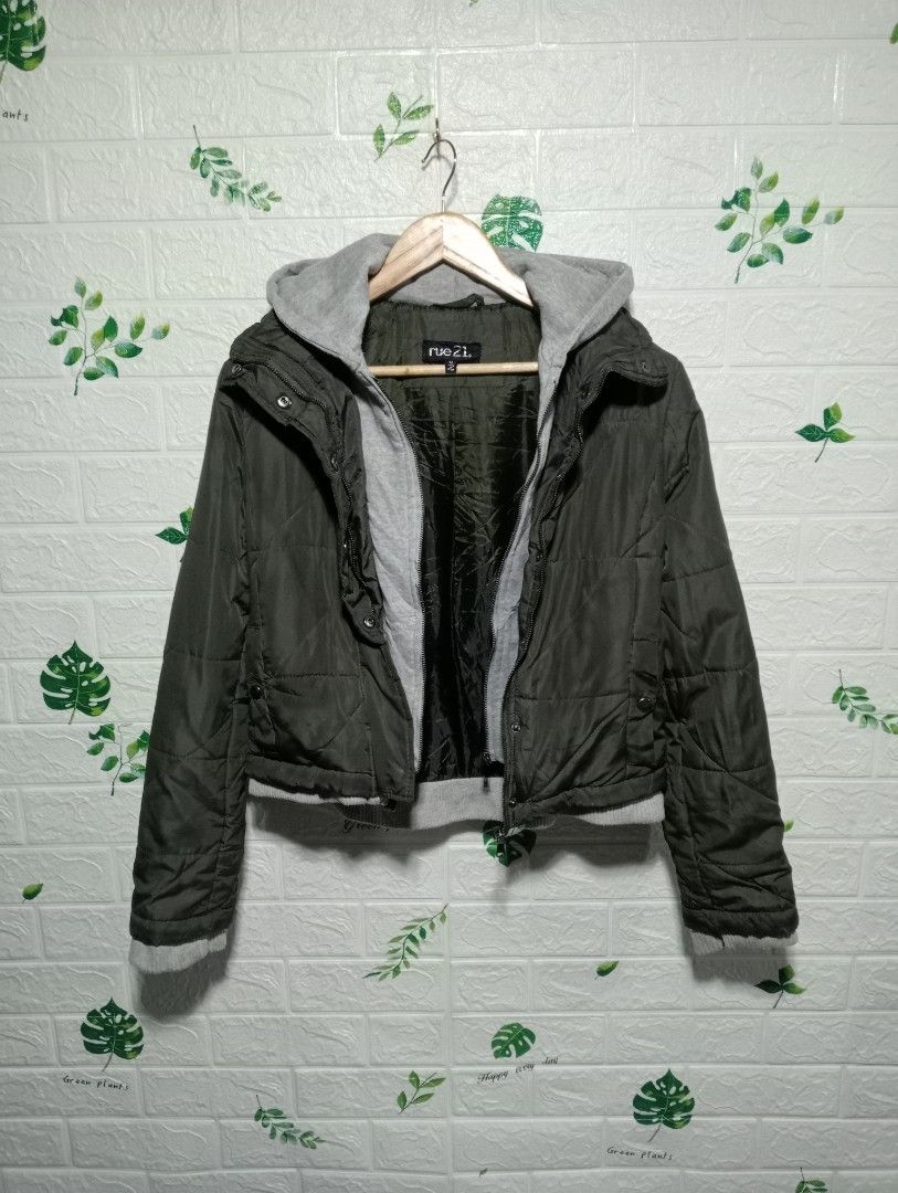 Black puffer clearance jacket rue21