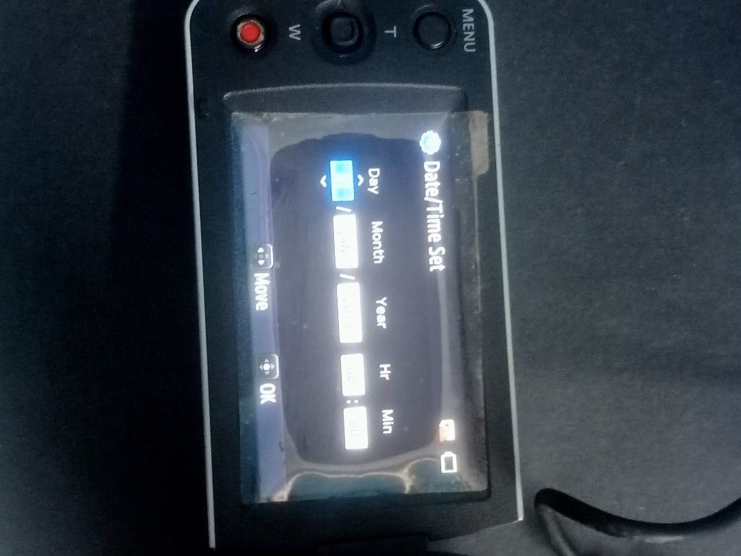 Samsung Camcorder (Category: Cameras) located in Talisay. Submitted by olxph_228238255 (Listing ID 1240858710, Image 2). Description: price drop no issues including cable for charging add sf.