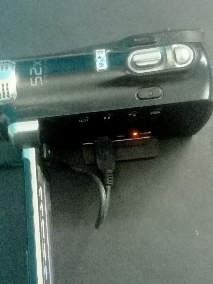 Samsung Camcorder (Category: Cameras) located in Talisay. Submitted by olxph_228238255 (Listing ID 1240858710, Image 3). Description: price drop no issues including cable for charging add sf.