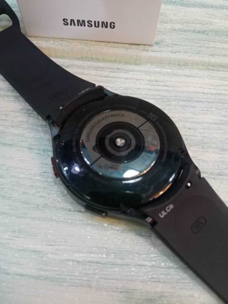 Samsung Galaxy Watch 4 Bluetooth 44mm Smartwatch (SMR870), Mobile Phones & Gadgets, Wearables