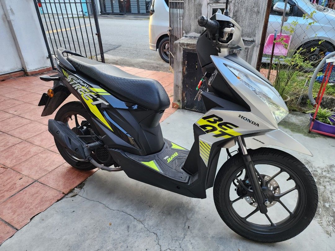 Scooter Honda Beat Motorbikes on Carousell