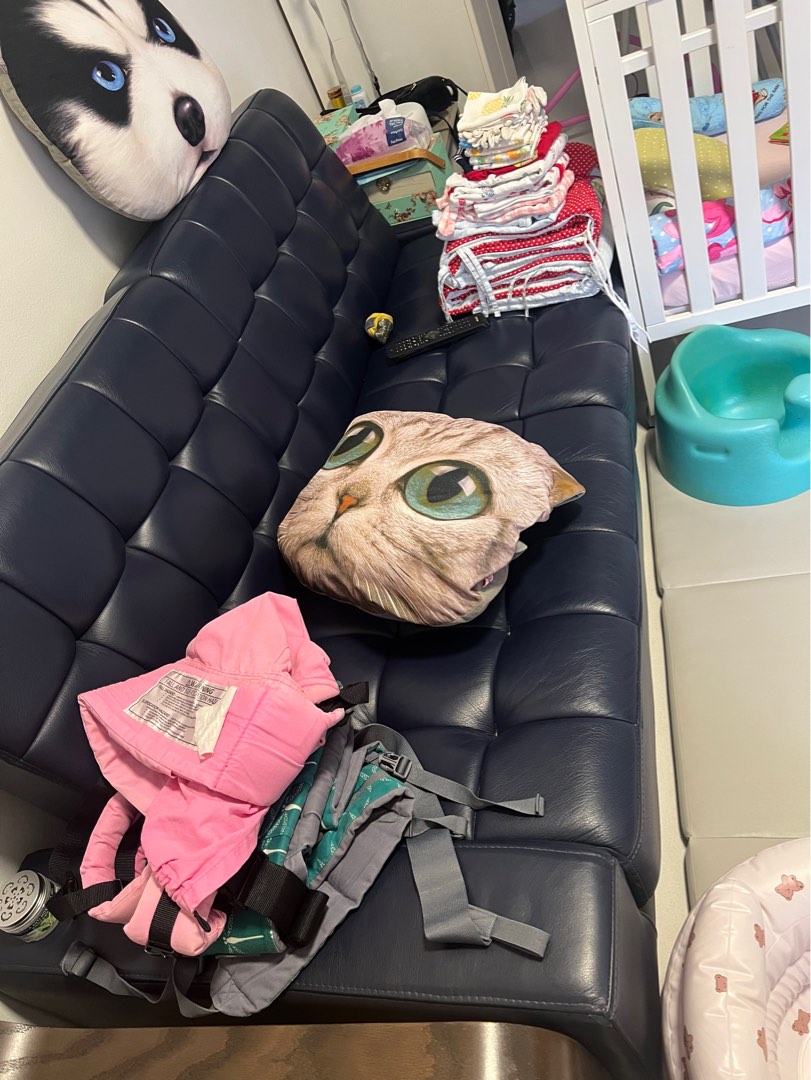 Seahorse sofa bed, Furniture & Home Living, Furniture, Sofas on Carousell