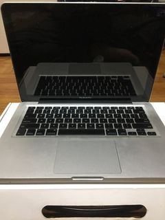 Selling macbook pro 13 inch 2011 ssd 8gb ram