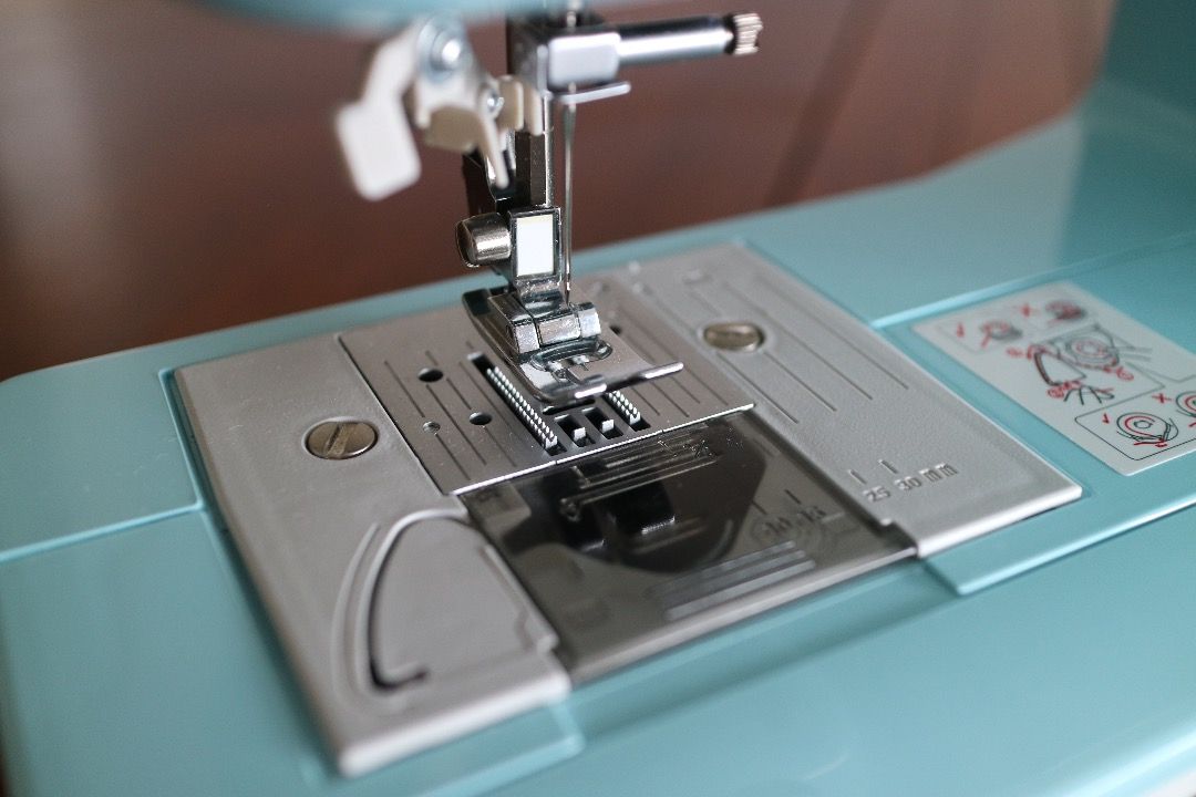 Sewing Machine Brother JK17B, TV & Home Appliances, Other Home