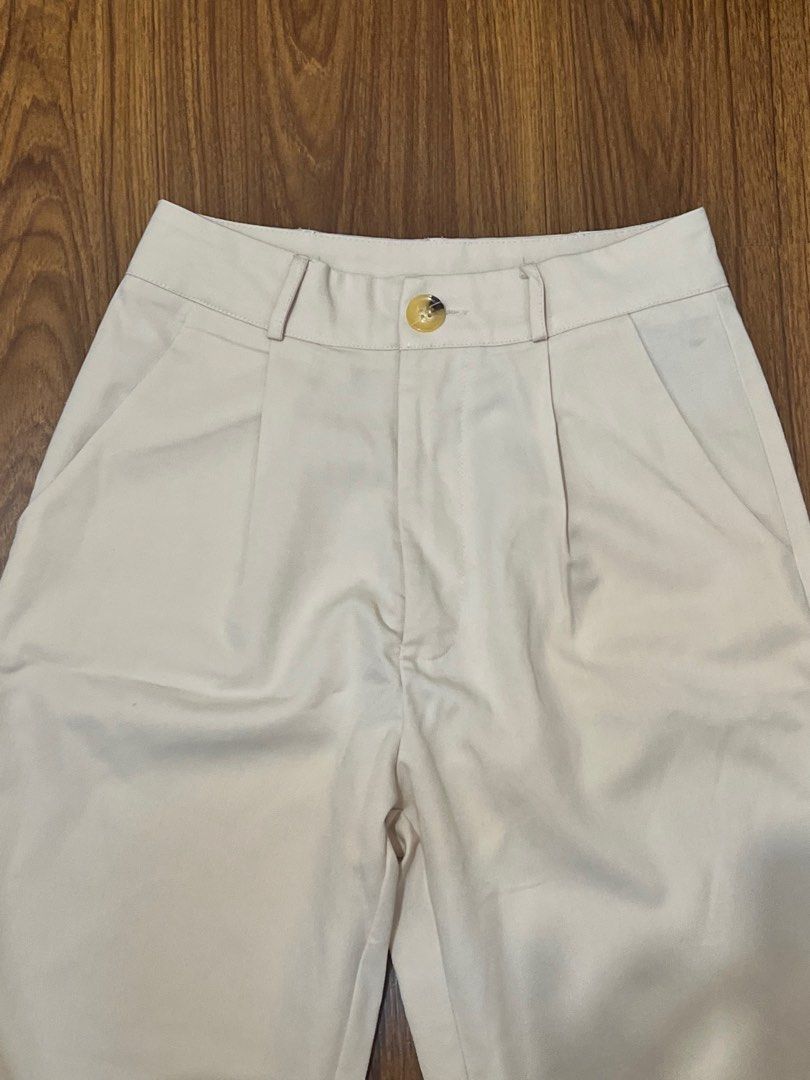 Shein Solid Fold Pleat Tailored Pants (Category: Other Bottoms) located in Taytay. Submitted by ac.declutters (Listing ID 1240972751, Image 3). Description: - used twice lang - super nice tela - just needs to be ironed hehe - shein doesn’t sell this anymore - fits 25-26 waistline! :)).