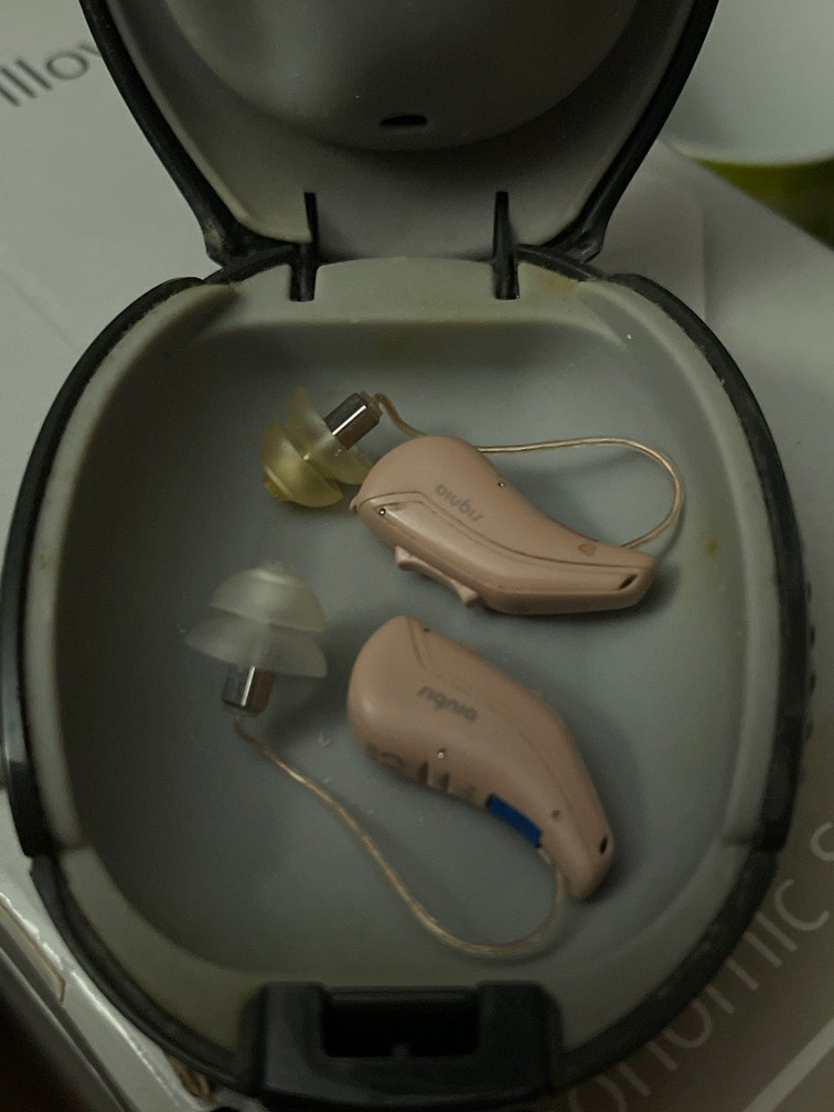 Signia Hearing Aid, spare button battery, case, Audio, Other Audio