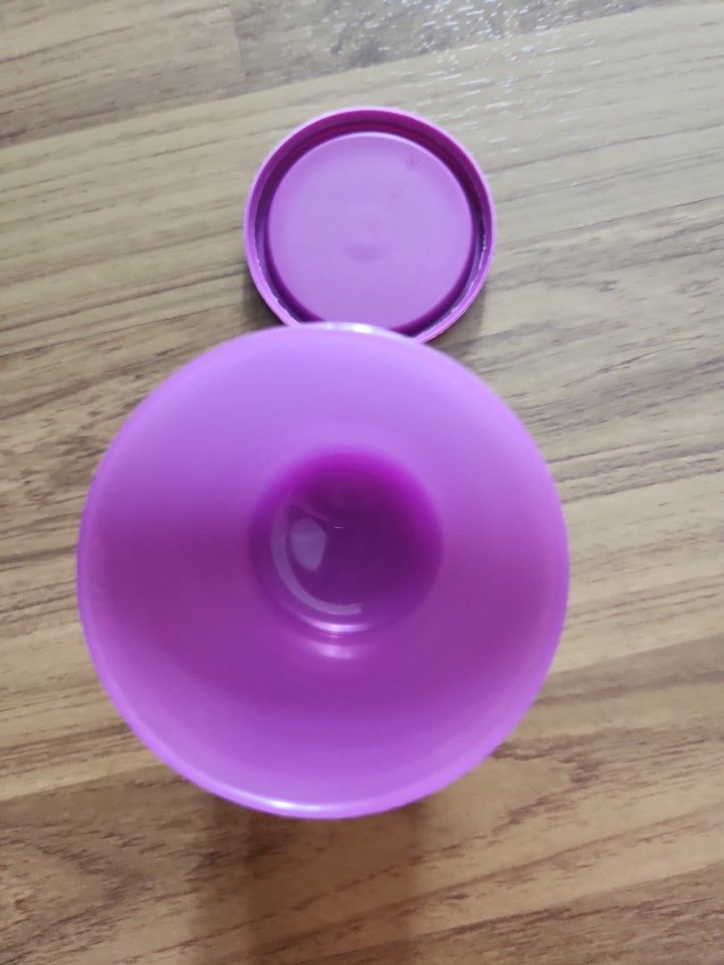 Small Tupperware container, Furniture & Home Living, Kitchenware