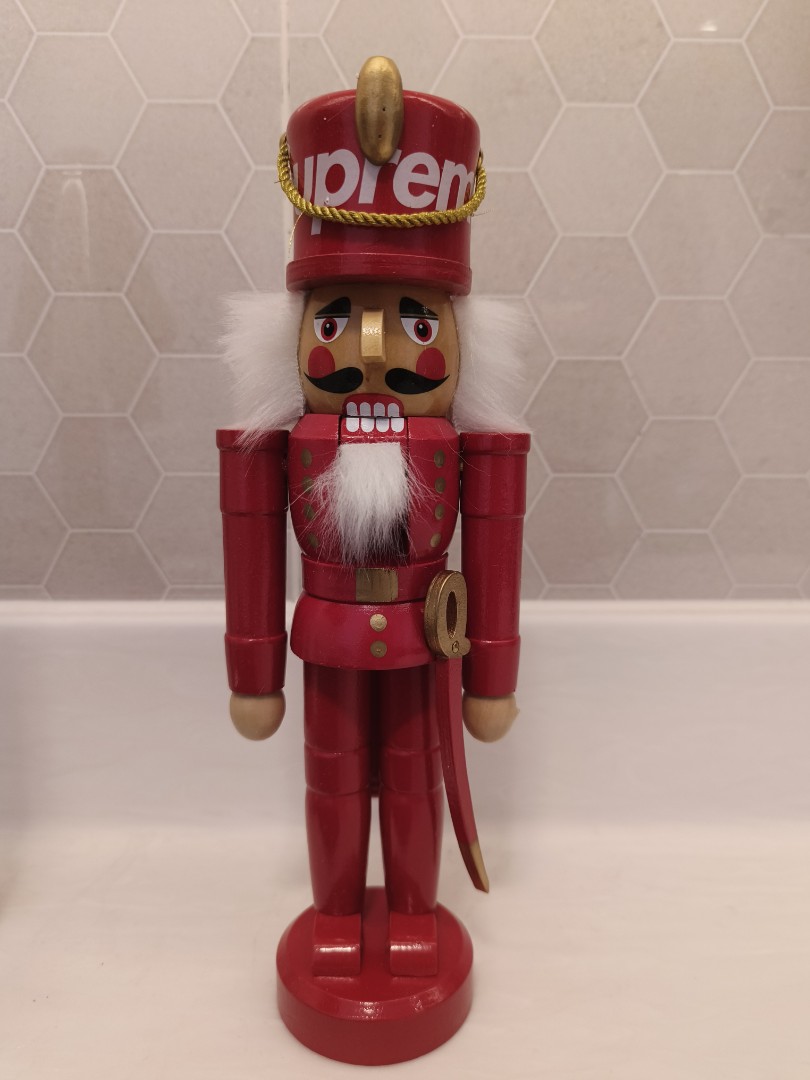 Supreme Nutcracker, 興趣及遊戲, 玩具& 遊戲類- Carousell