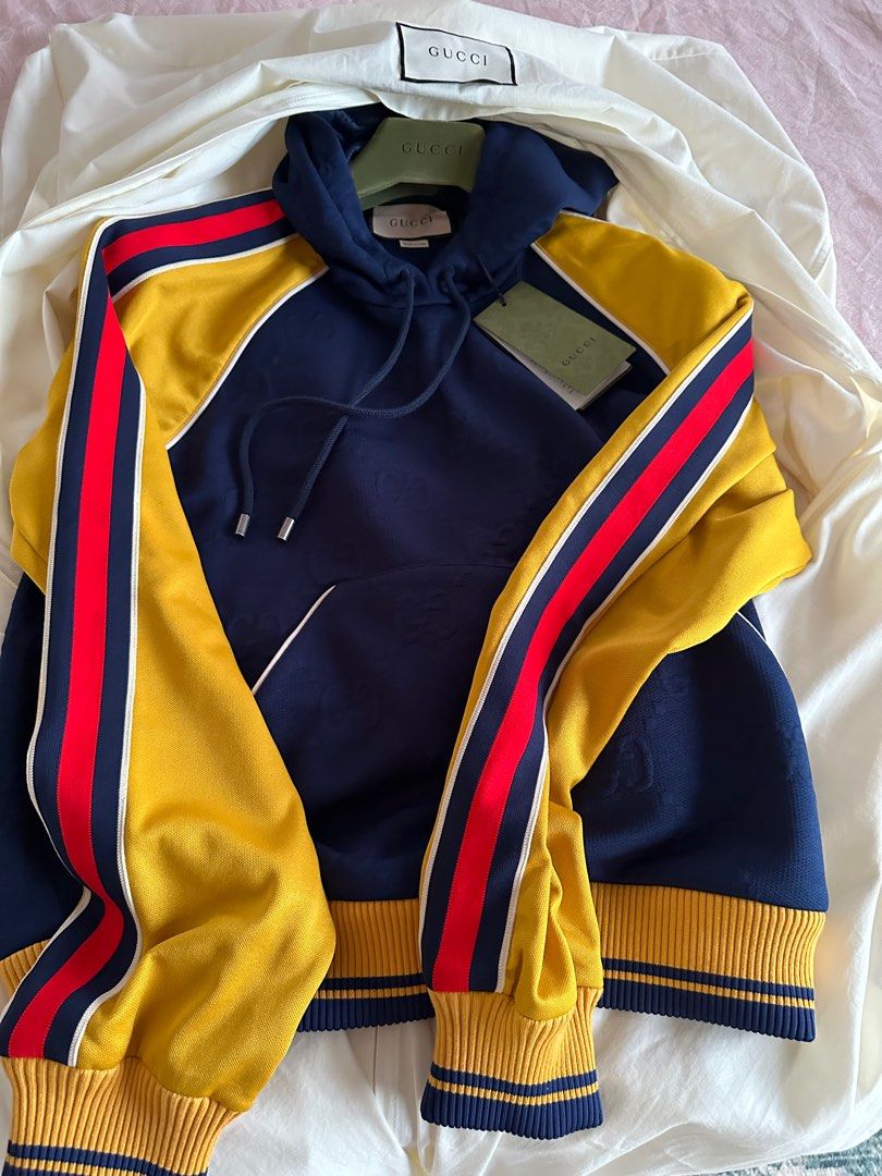 Gucci yellow and black sweater sales