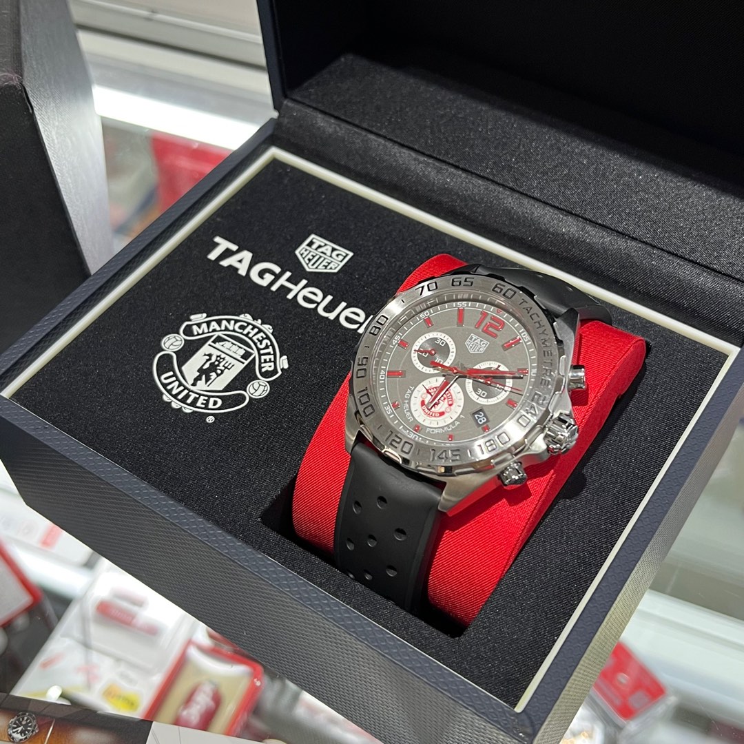 Man utd top tag watch