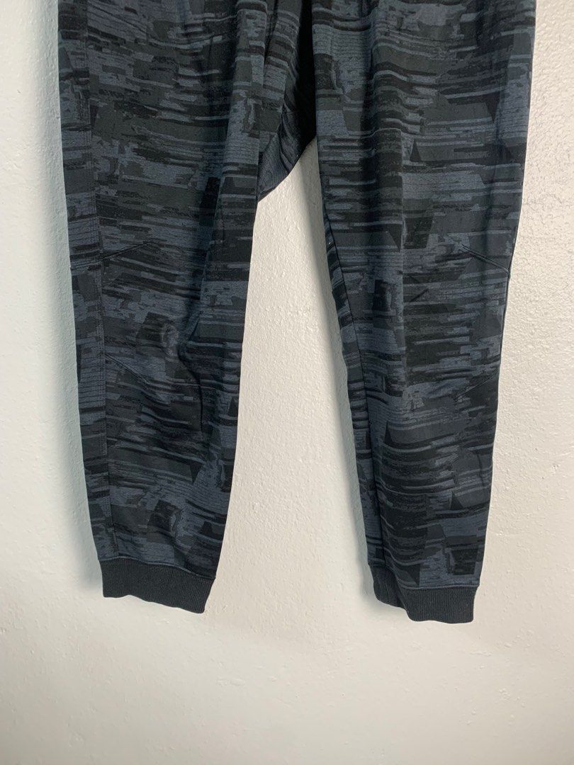 North face sales camo sweatpants