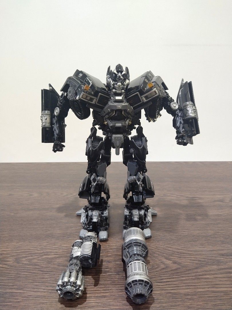 Transformers MPM6 Ironhide + upgrade kit DNA Design DK12, Hobbies