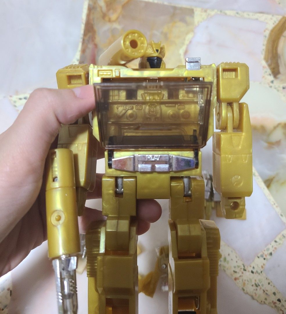 Transformers exclusive g1 linkin 2025 park soundwave figure