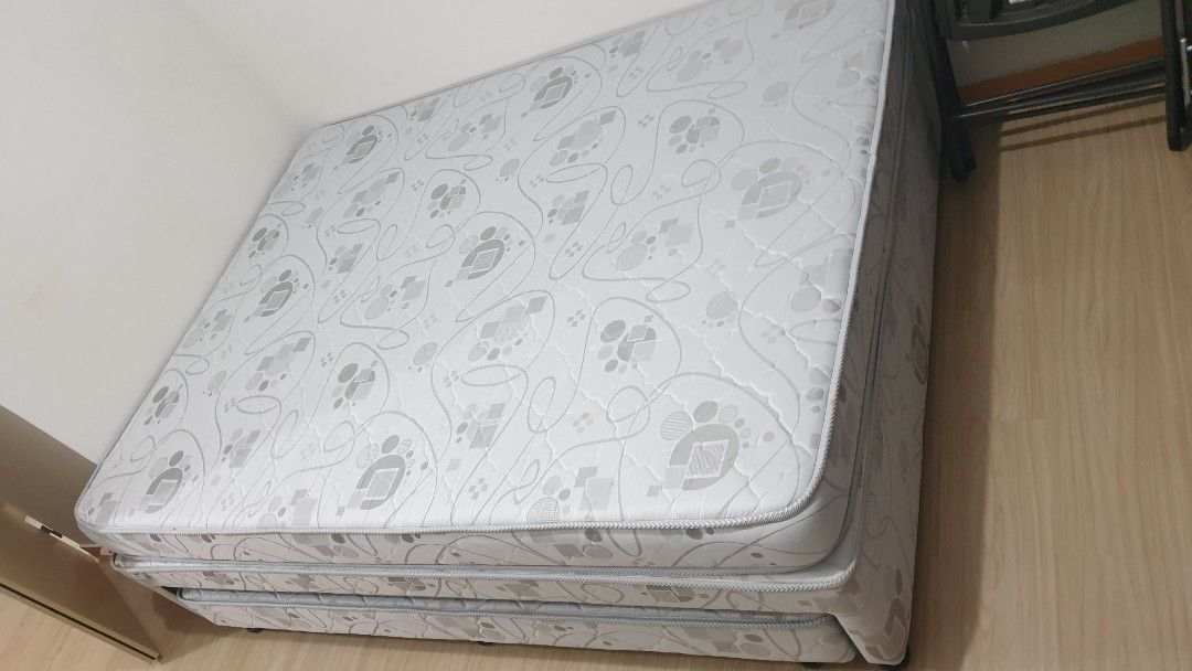 Uratex trundle store bed
