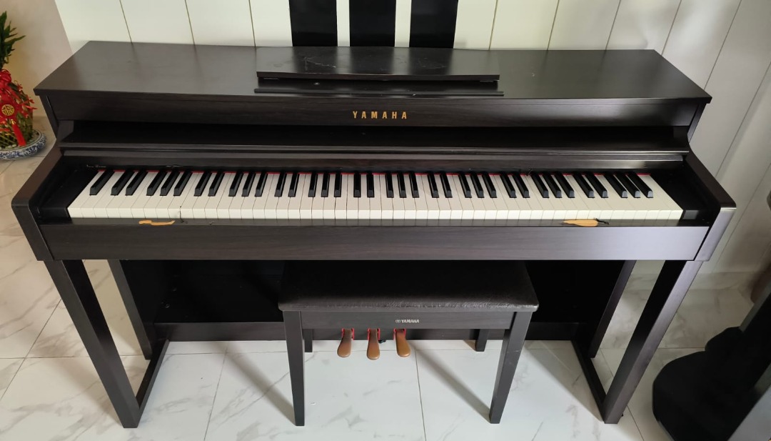 Used Digital Yamaha Piano, Hobbies & Toys, Music & Media, Musical