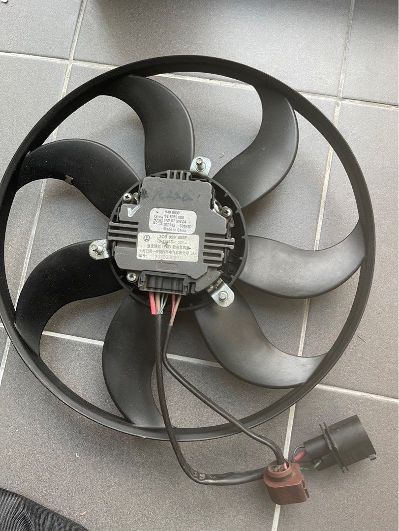 (USED) Original Genuine VW Radiator Cooling Fan motor VW GOLF MK6 JETTA