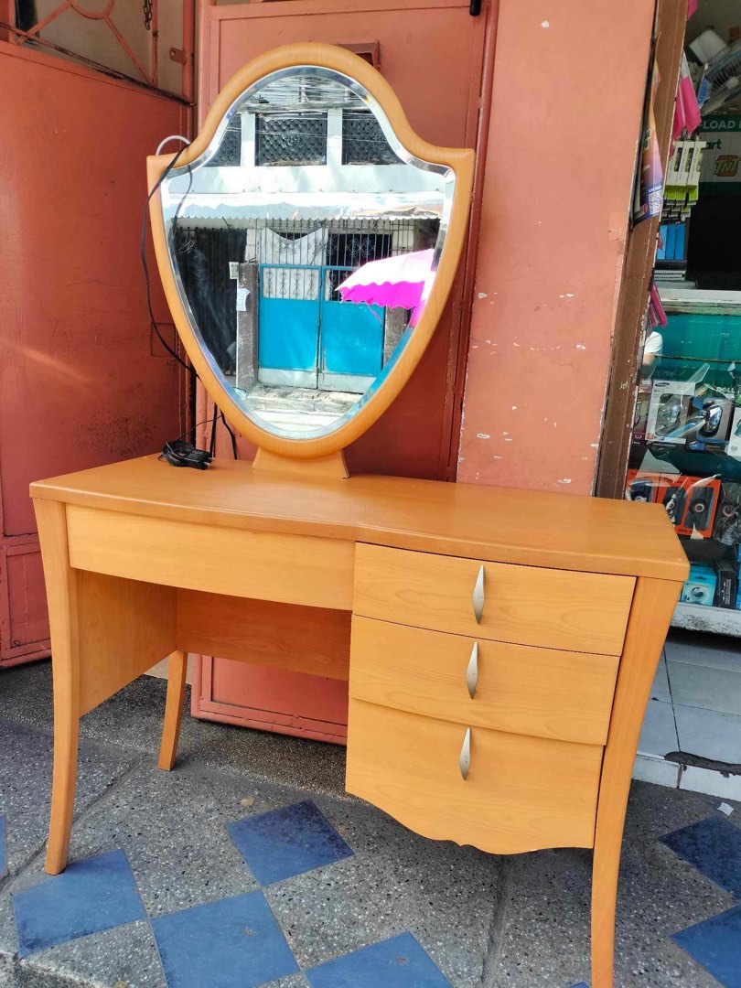 Vanity mirror heavy duty, Furniture & Home Living, Furniture, Tables