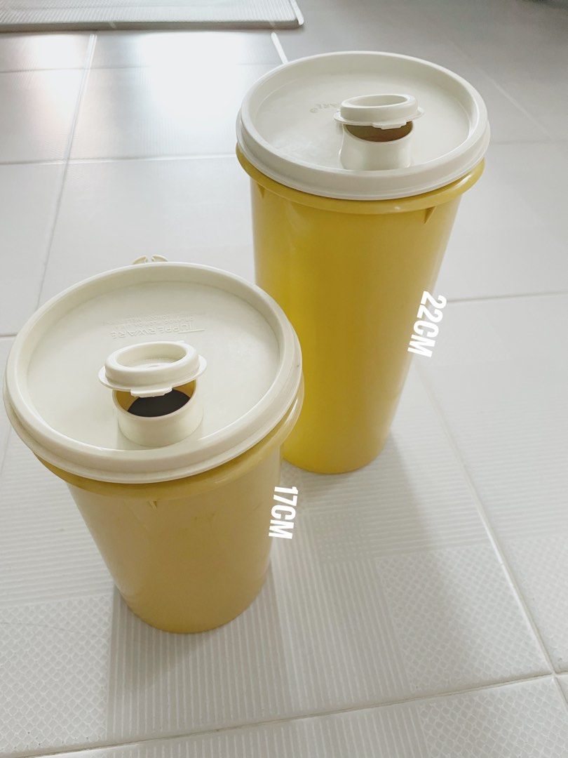 Tupperware Yellow Tall Beverage Container 261 Liquid Storage Lid