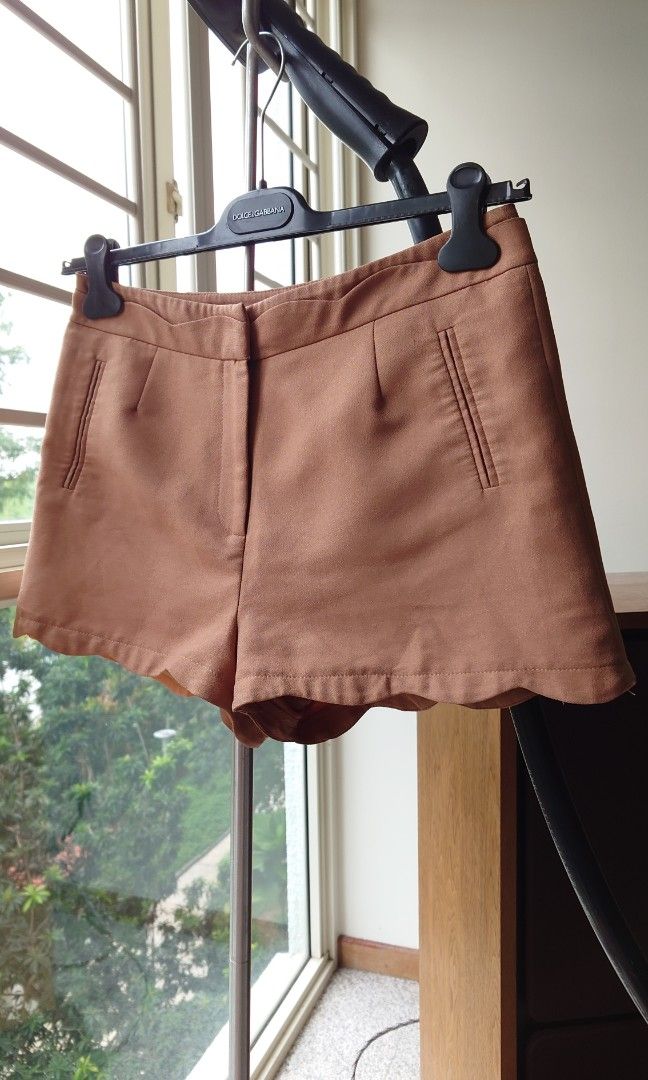 Warehouse Cute Scallop Edge High Waisted Short Shorts Daisy dukes