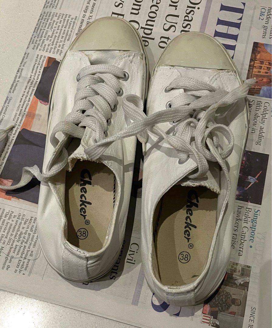 White canvas discount slip on trainers