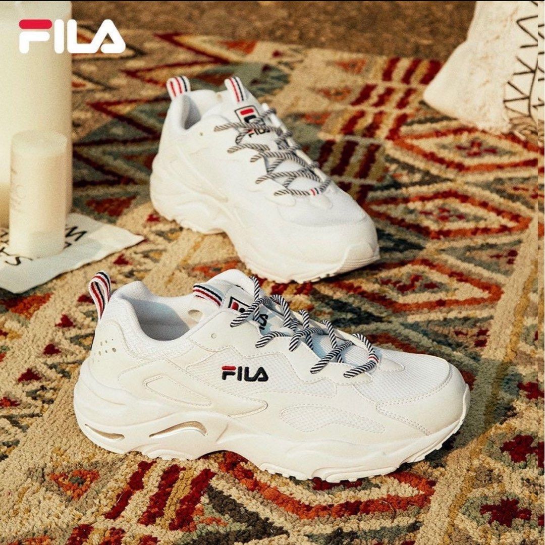 FILA Women s Tracers Chunky Sneakers