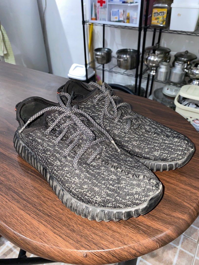 Black yeezy store shoes size 6