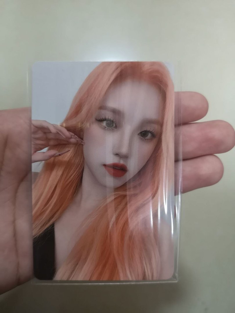 Pre-order gidle yuqi x groovehyme ver 2 photocard, Hobbies & Toys,  Memorabilia & Collectibles, K-Wave on Carousell