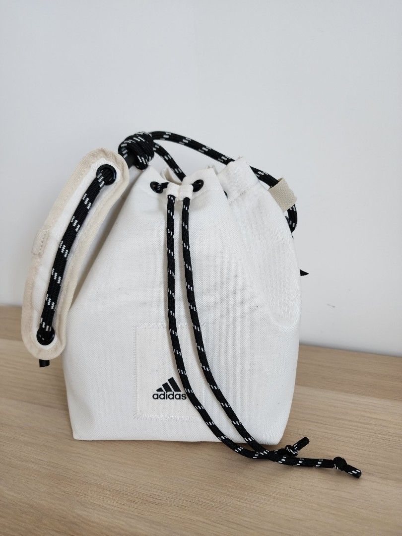 100 Original ADIDAS Bucket Shoulder Bag