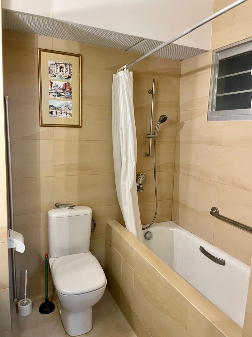 (Category: ) located in . Submitted by hung80 (Listing ID 1246131501, Image 1). Description: .