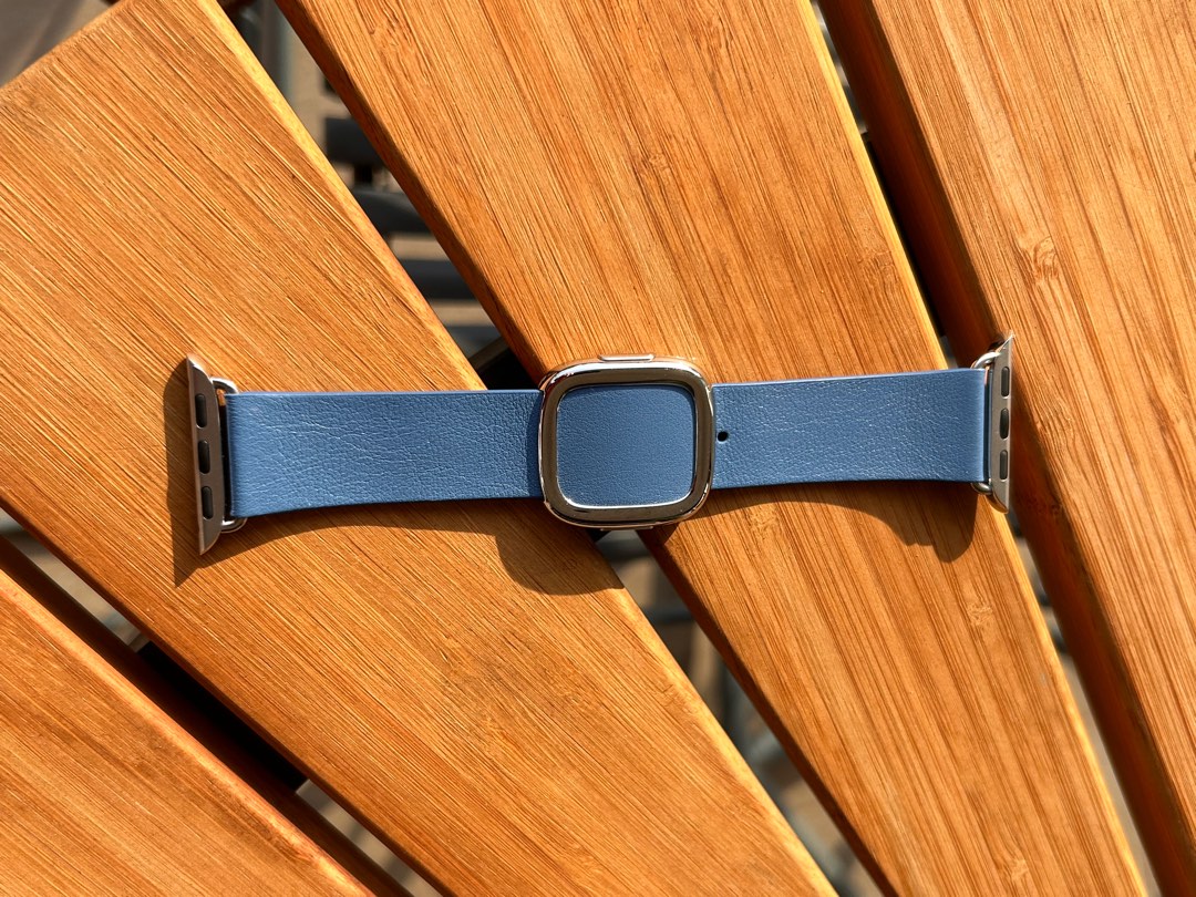 Apple leather modern buckle store