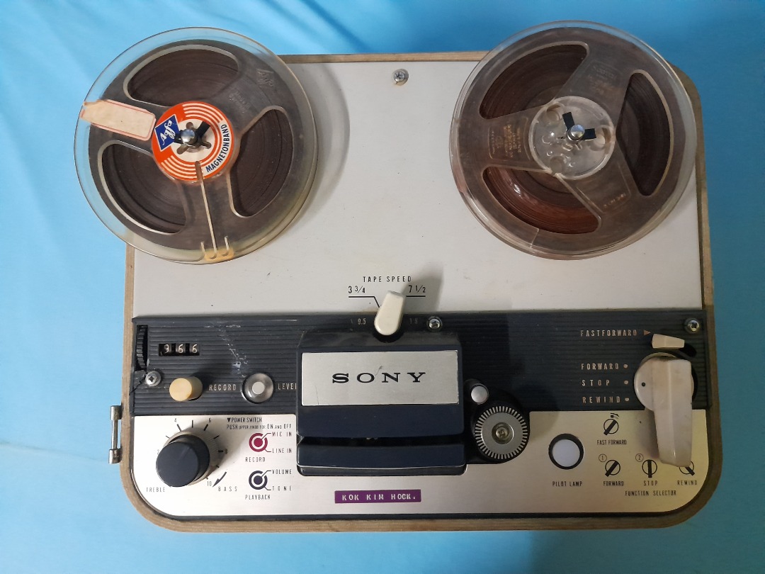5239. Antique Sony Tape Recorder (Repair own), Hobbies & Toys