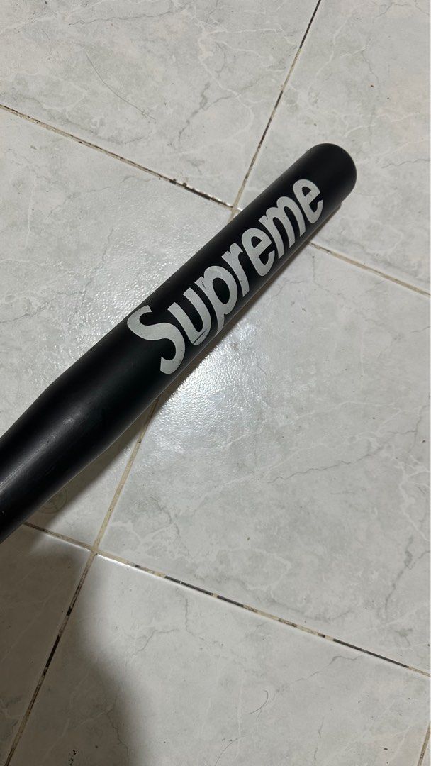 Alloy Baseball Bat 32 (Category: Racket and Ball Sports) located in Orion. Submitted by prettymuch01 (Listing ID 1246155110, Image 2). Description: Alloy Baseball Bat 32.