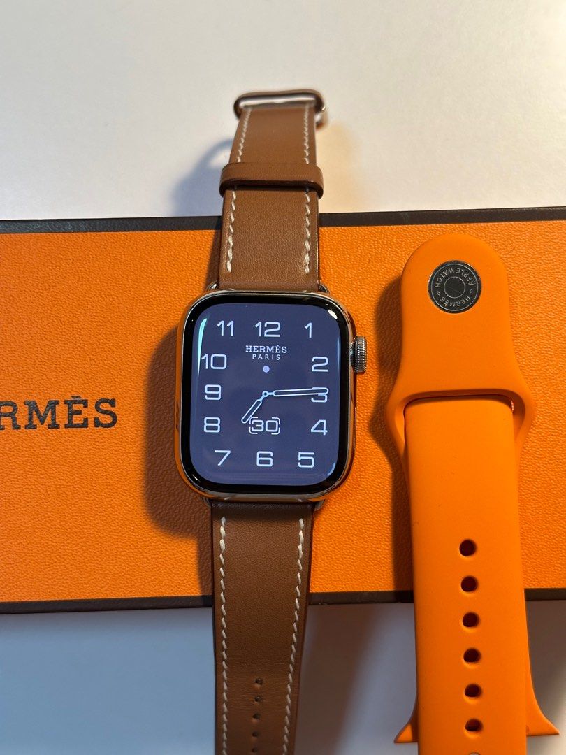 Apple Watch Hermès - 41mm Gold Swift Leather Single Tour - Business - Apple  (SG)