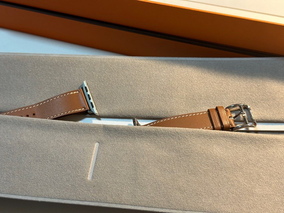 Apple Watch Hermès - 41mm Gold Swift Leather Single Tour - Business - Apple  (SG)