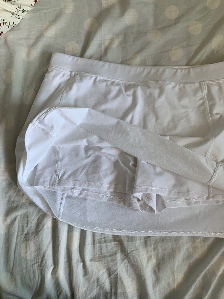 Aritzia TNA Tennis skirt skort, Women's Fashion, Bottoms, Skirts on