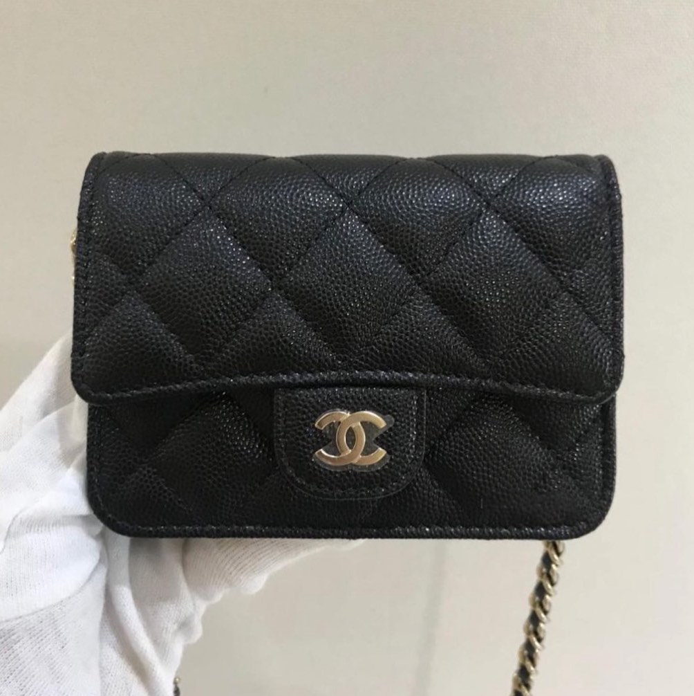 Wallet on chain leather crossbody bag Chanel Black in Leather - 12957397