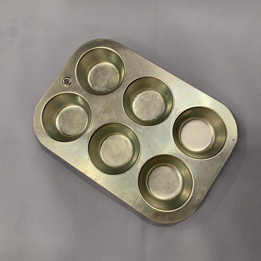 Bakeware (Category: Bakeware) located in Marilao. Submitted by em_prelovedx (Listing ID 1246128290, Image 3). Description: Selling my bakeware for only 2500 RFS: Declutter.