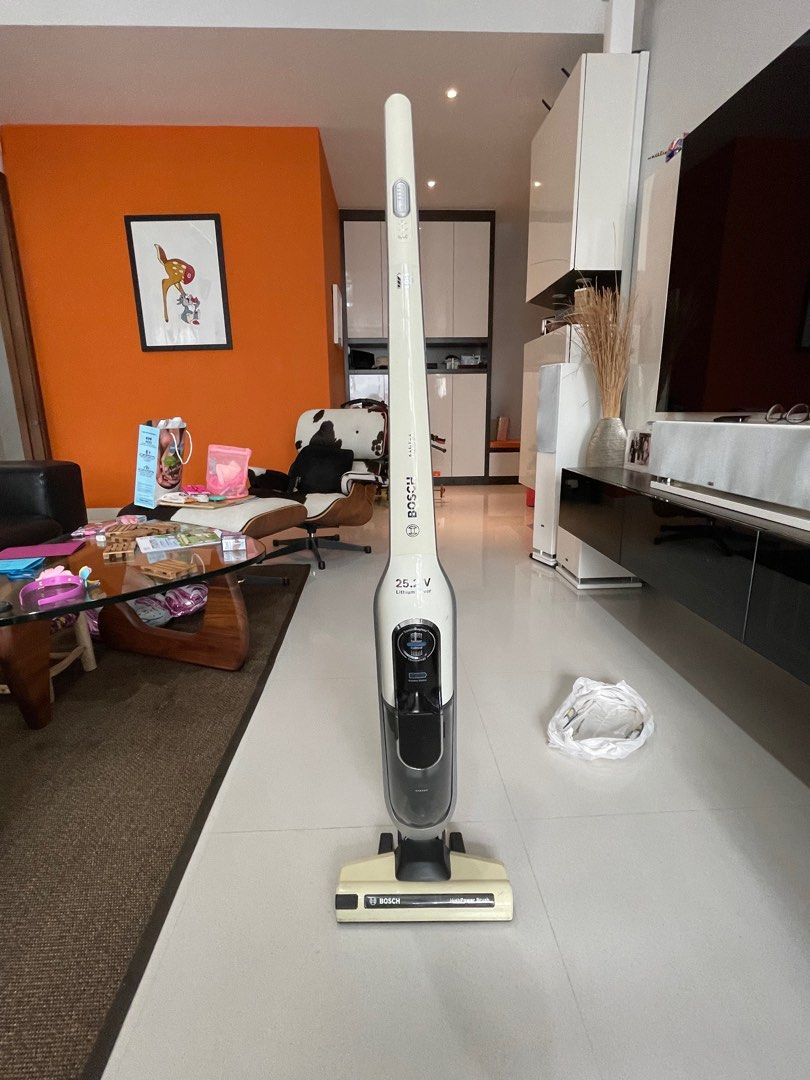 Bosch Athlet Vacuum Cleaner with Defect Batterie, TV & Home Appliances
