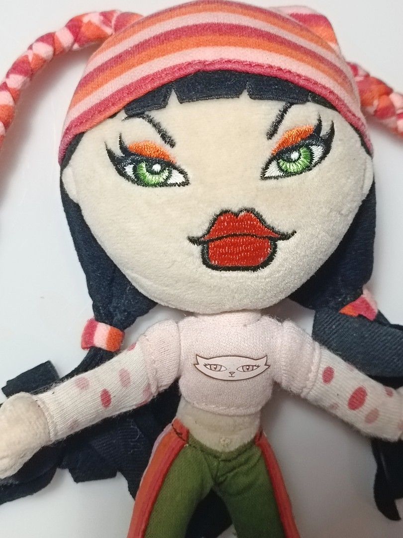Bratz plush dolls online