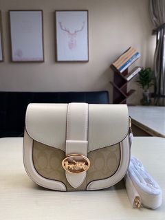 C2806 Xiangbulei style, Yang Zi’s same style saddle bag Xiangbulei with tree cream leather, and presbyopia with cowhide, retro shape, continuation of the classic saddle shoulder bag side backpack women’s bag