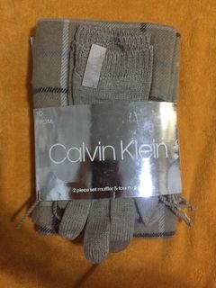 CALVIN KLEIN | 2 piece set Muffler and Touch Gloves