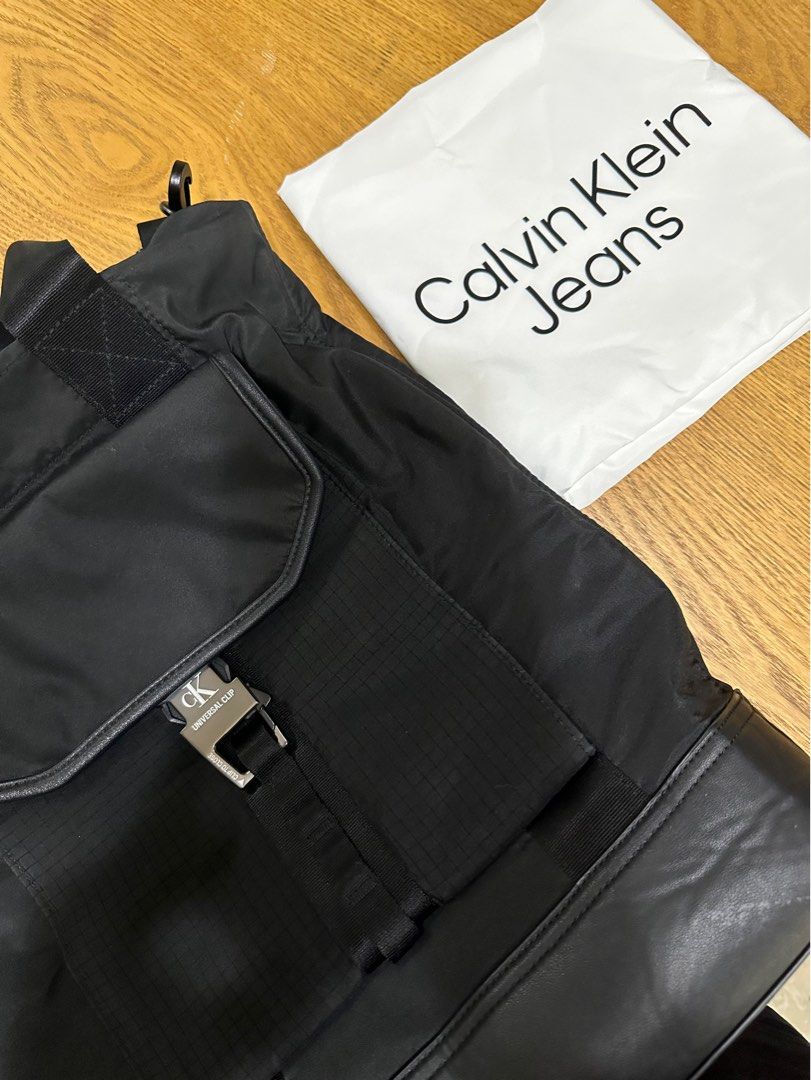 Calvin klein magazine tote 2025