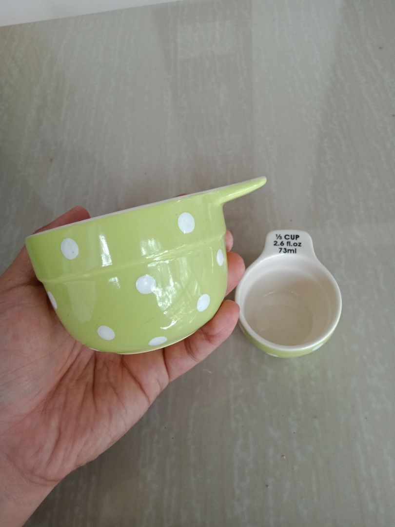 Ceramic Measuring Cup (Category: Other Kitchenware & Tableware) located in Bulacan. Submitted by blueivy1024 (Listing ID 1246034314, Image 2). Description: Has visible hairline on 1 Cup Only 1/3 cup good condition.