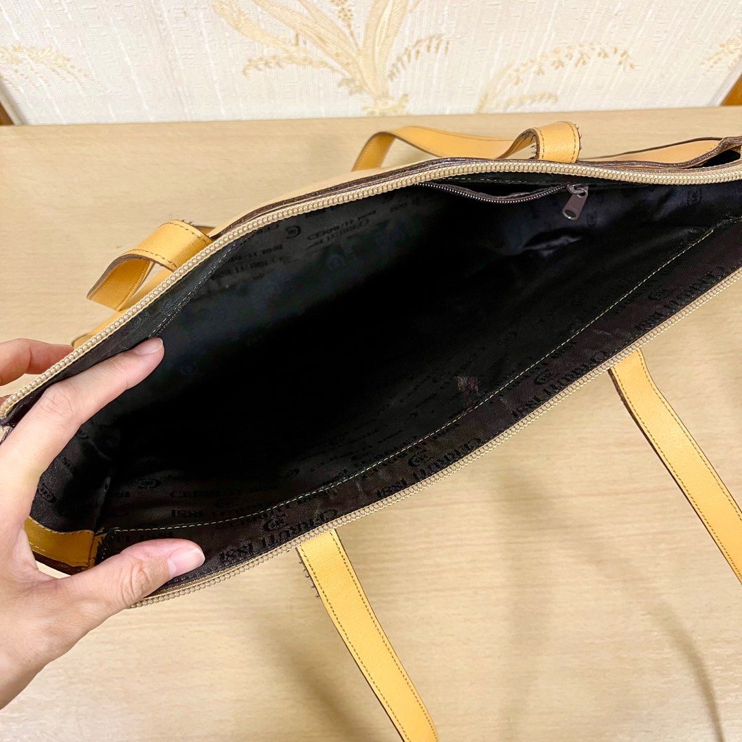 CERRUTI 1881 shoulder bag 手袋, 名牌, 手袋及銀包- Carousell