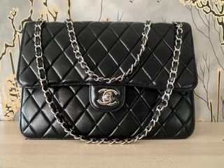 CHANEL Vintage 80's Black Quilted Lambskin 10 Classic Double Flap