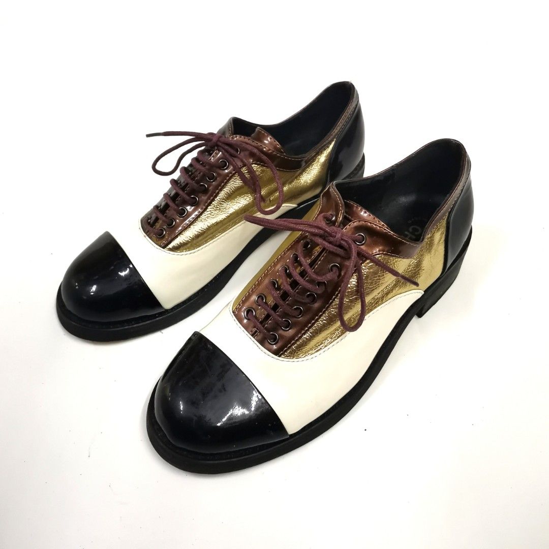Chanel Derby Brogue Lace Up Shoes Brown Black Golden Cream US5, Women's  Fashion, Footwear, Loafers on Carousell