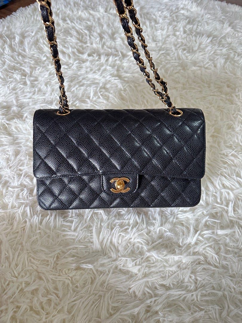 Chanel Vintage Medium Classic Flap in 24k GHW, Luxury, Bags & Wallets on  Carousell